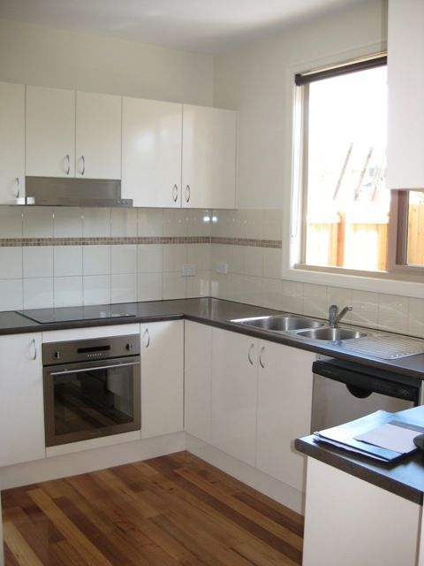 2/37 WILLESDEN Road, HUGHESDALE, VIC 3166