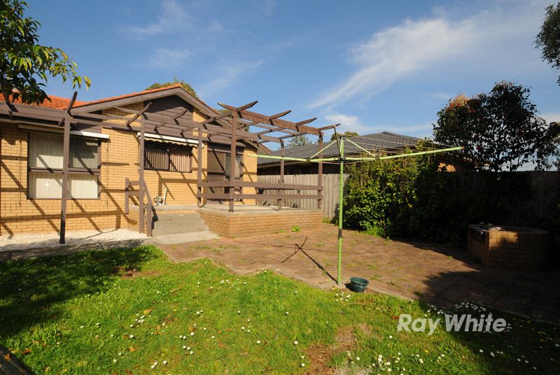 38 Kingloch Parade, WANTIRNA, VIC 3152