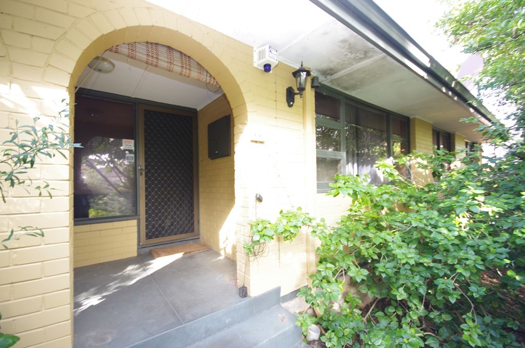 22 Denston Way, GIRRAWHEEN, WA 6064