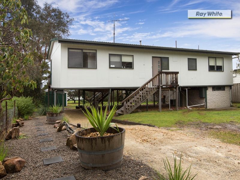 4 Hillman Avenue, MCCRAE, VIC 3938