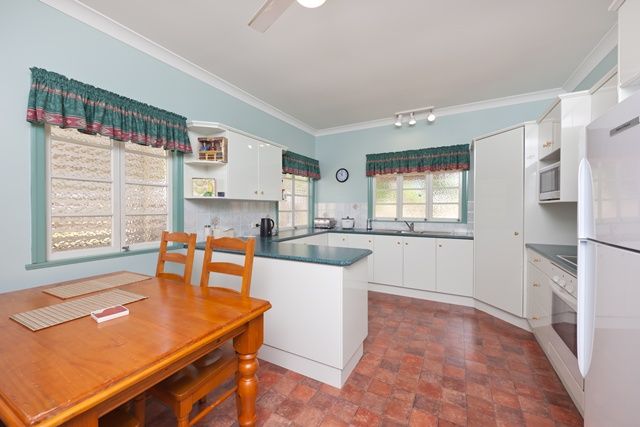 10 Ferguson Street, NORTH IPSWICH, QLD 4305