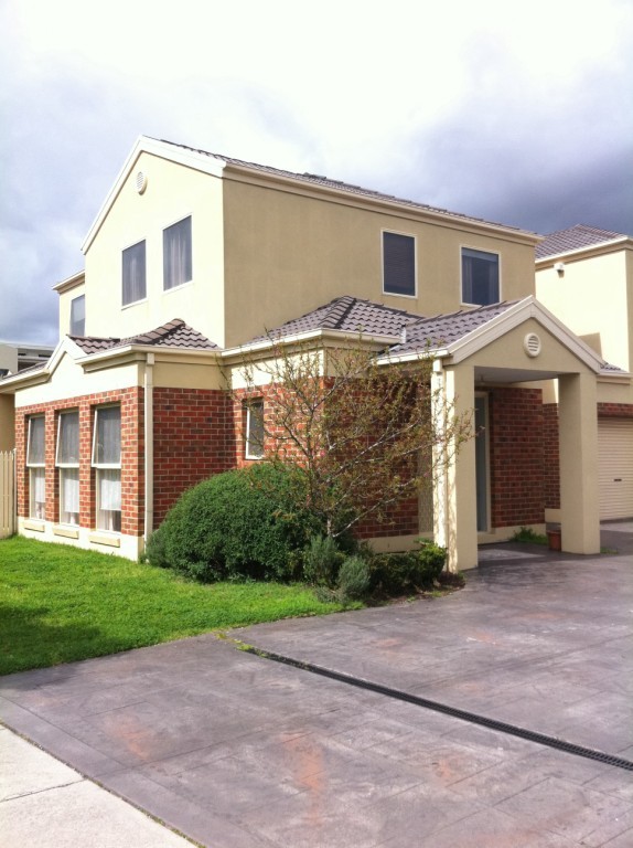 1/8 Willgilson Court, OAKLEIGH, VIC 3166