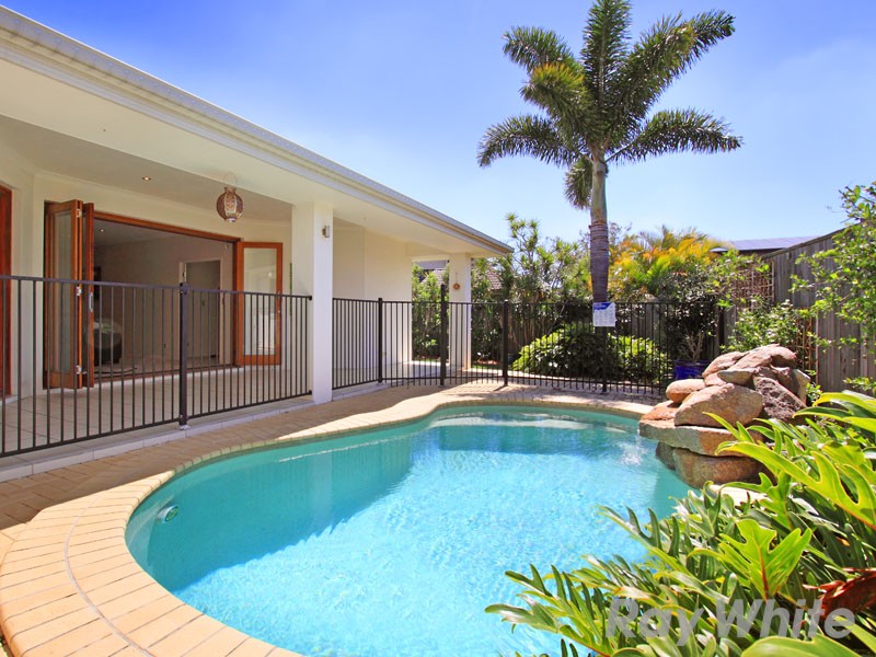 3 Montalcino Place, BRIDGEMAN DOWNS, QLD 4035