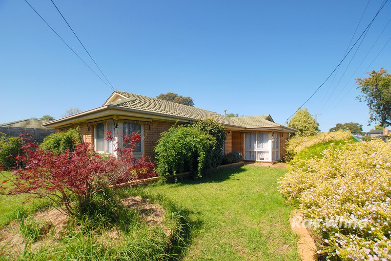 18 Clairmont Avenue, CRANBOURNE, VIC 3977