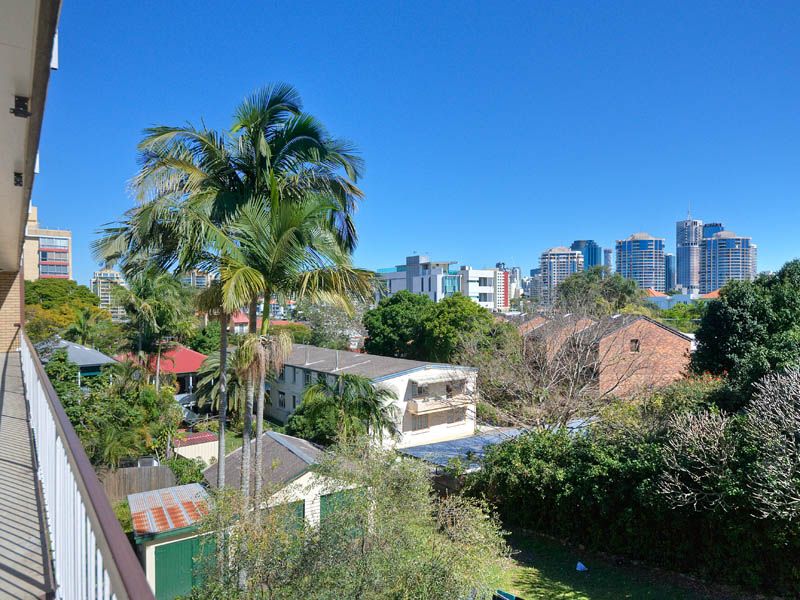 17 Llewellyn Street, NEW FARM QLD 4005