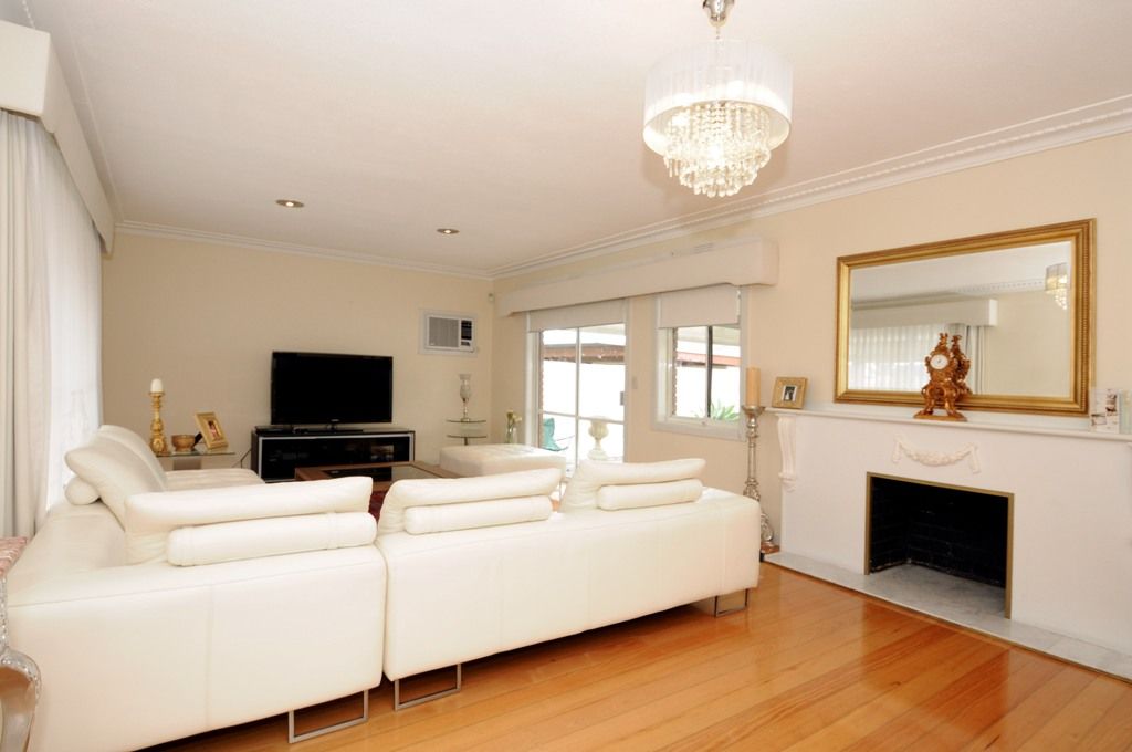18 Bellarine Court, KEYSBOROUGH, VIC 3173