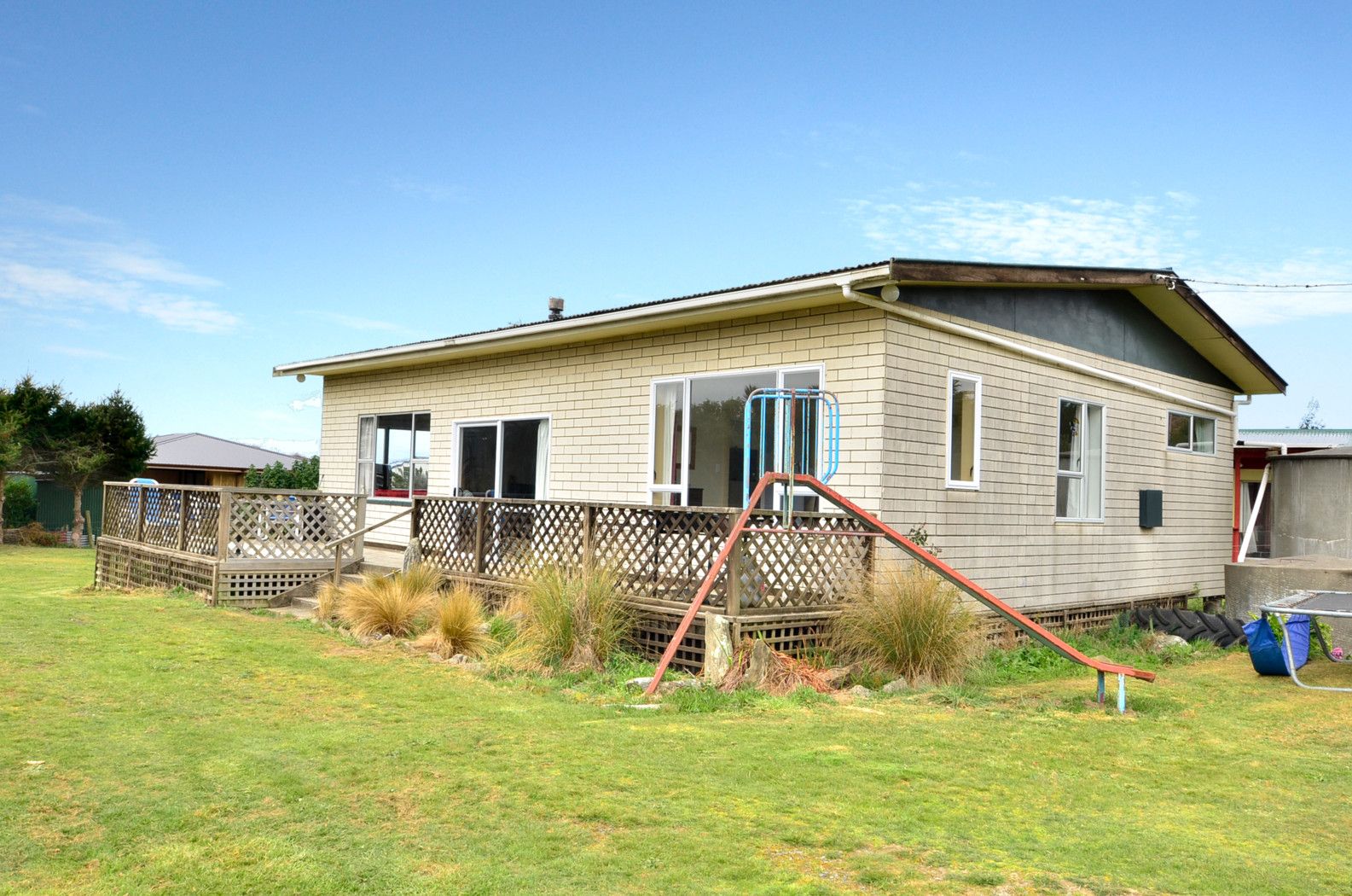 21 and 21A Connor Place, Taieri Mouth, Clutha District