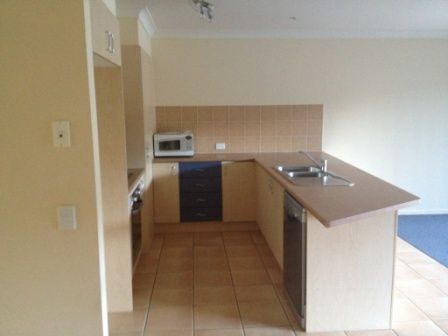 10/23 Peppertree Terrace, ROBINA, QLD 4226