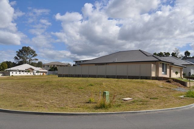 27 Majestic Street, BRIDGEMAN DOWNS, QLD 4035