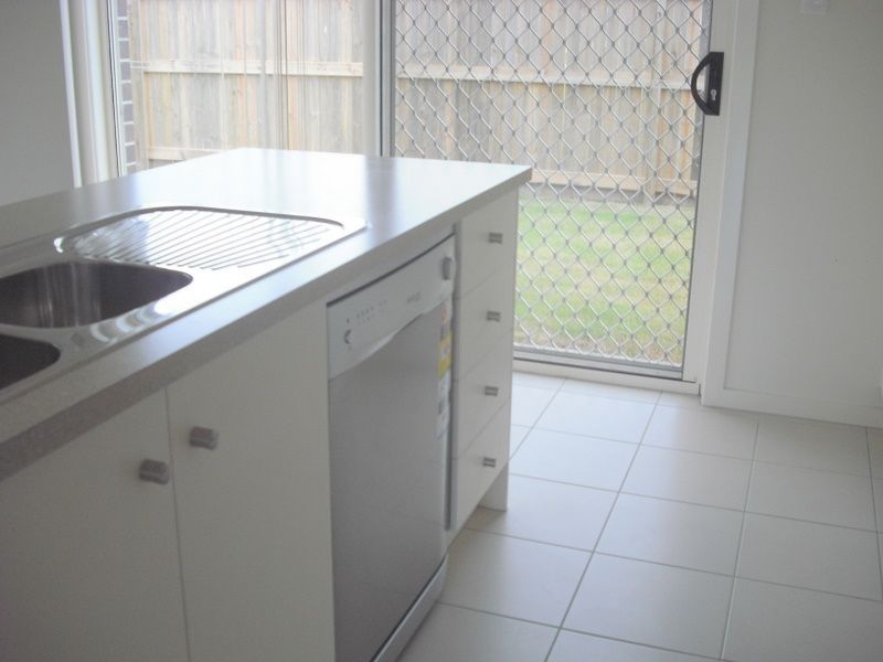 4 Pristine Place, NINGI, QLD 4511
