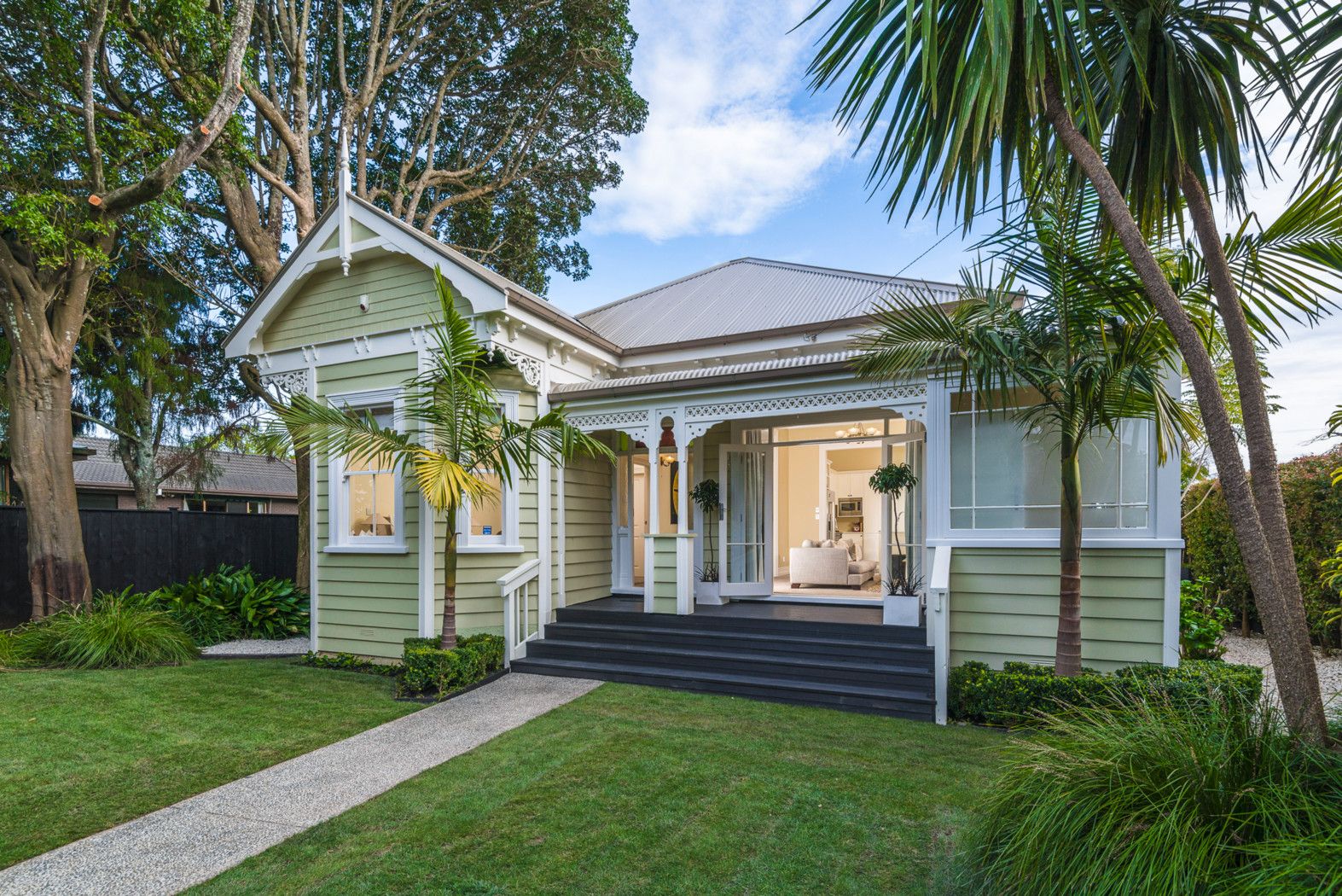 Ray White Rural & Livestock • 7a Golf Road, EPSOM, – Home For Sale