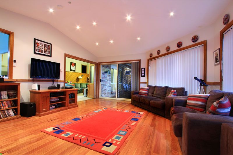 19 Silvertop Parade, CORDEAUX HEIGHTS, NSW 2526