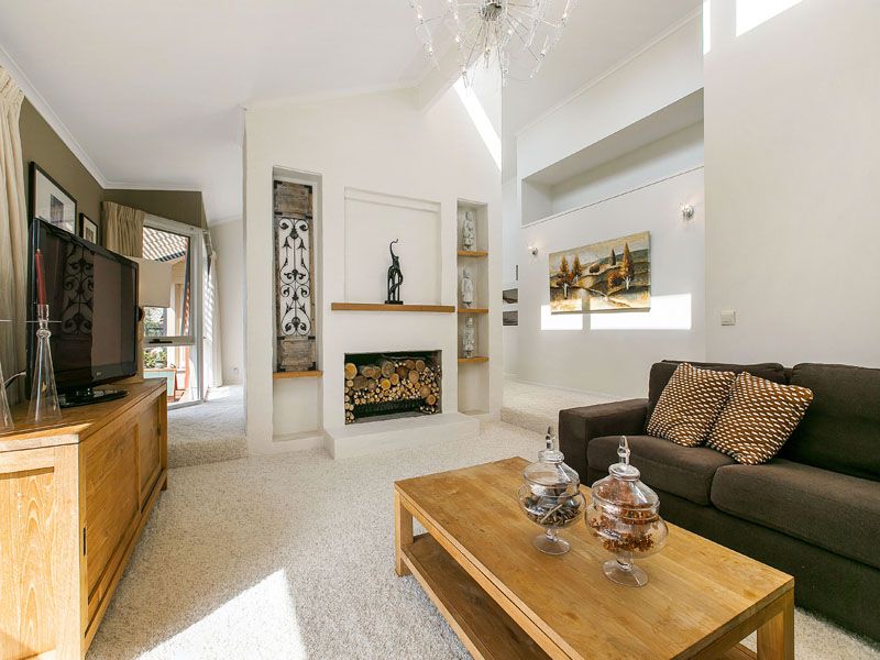 5-7 Newbridge Close, DINGLEY VILLAGE, VIC 3172