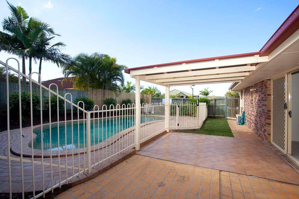 6 Cedarbird Court, WISHART, QLD 4122