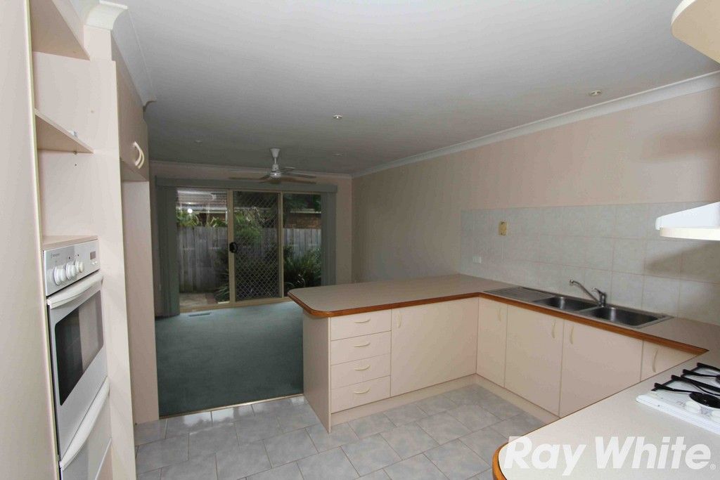 2/2 Karoo Road, ROWVILLE, VIC 3178