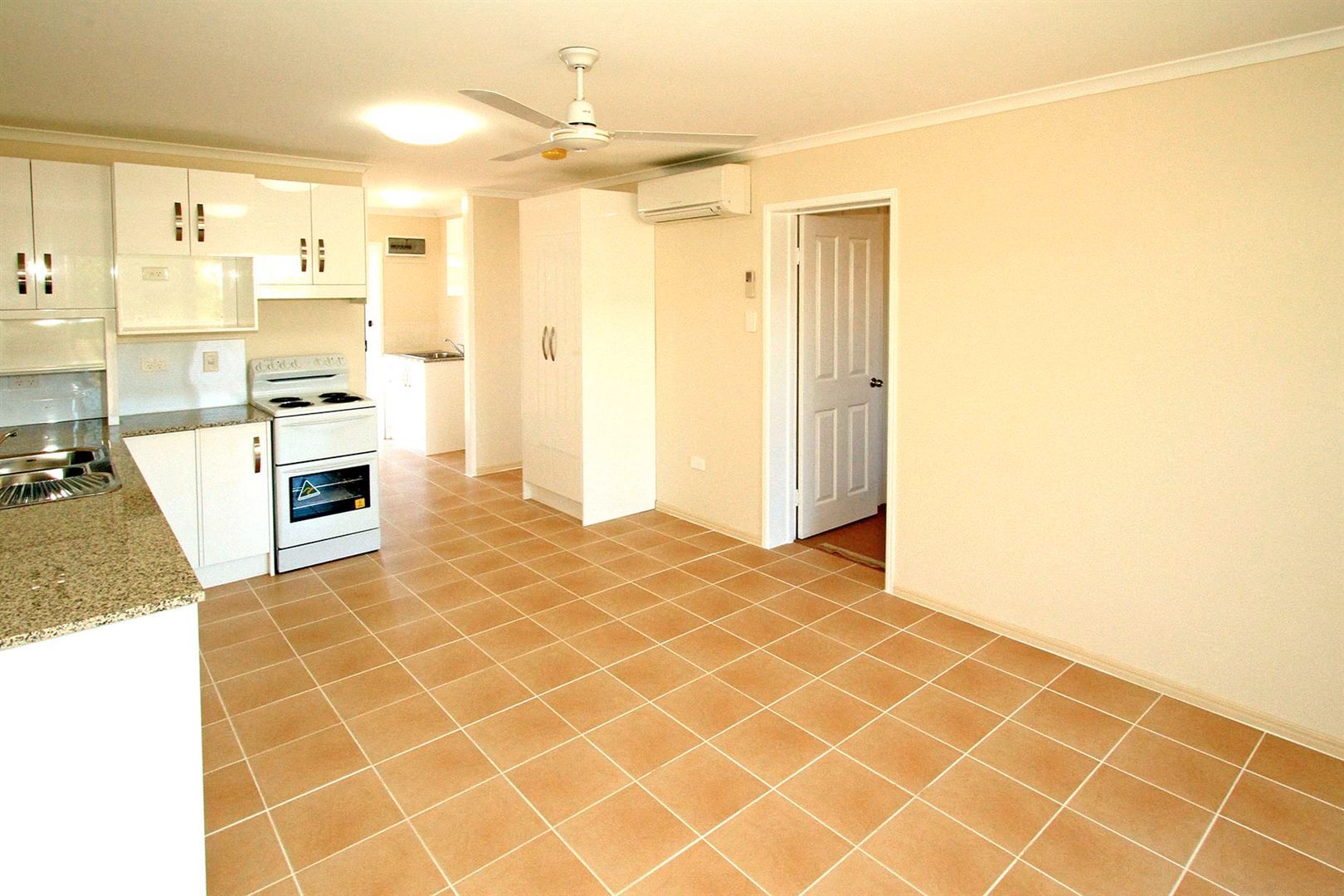 77 High Street, BERSERKER QLD 4701