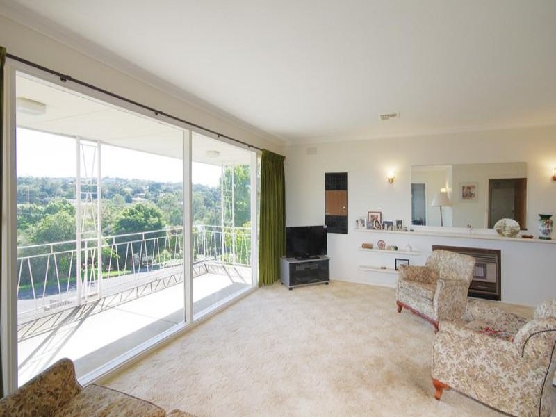 13 Elsvern Avenue, BELMONT, VIC 3216