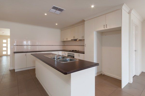 28 William Hovell Pass, CRAIGIEBURN, VIC 3064