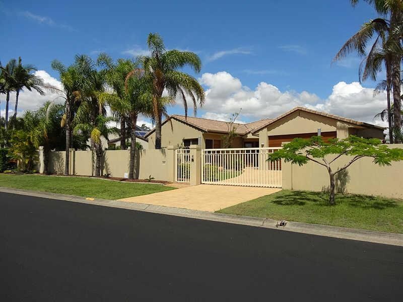 6 Nirvana Court, RUNAWAY BAY, QLD 4216