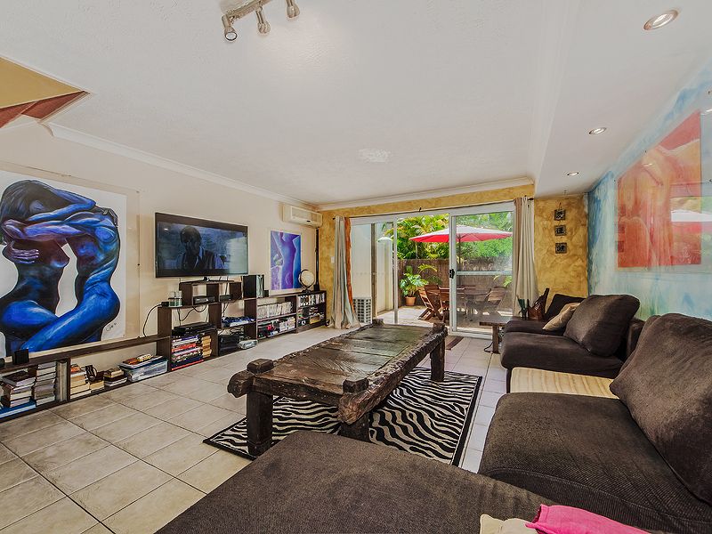17/215 Cottesloe Drive, MERMAID WATERS, QLD 4218