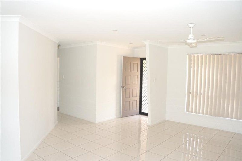 11 Orungal Street, CLINTON, QLD 4680