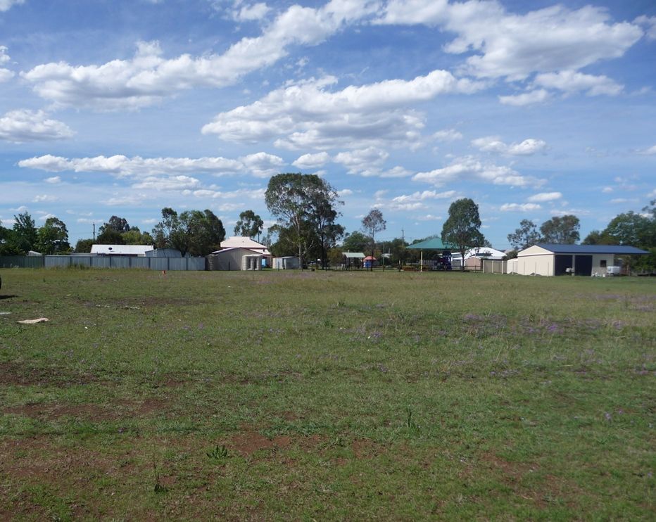 17 Railway Street, WYREEMA, QLD 4352