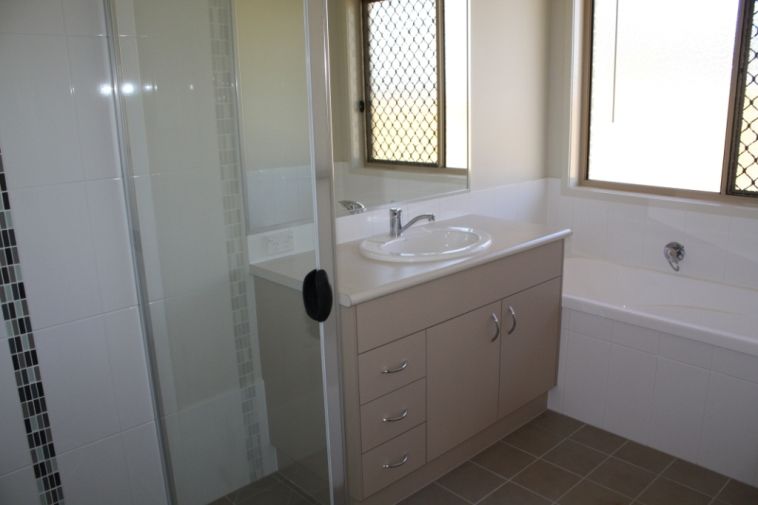 38 Tranquilty Circuit, BRASSALL, QLD 4305