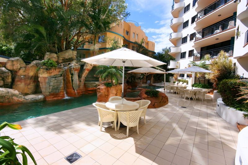 17 Brisbane Road, MOOLOOLABA QLD 4557