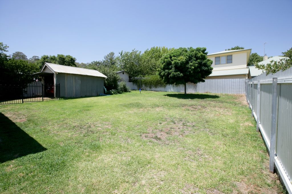 18 Hill Street, TURVEY PARK, NSW 2650
