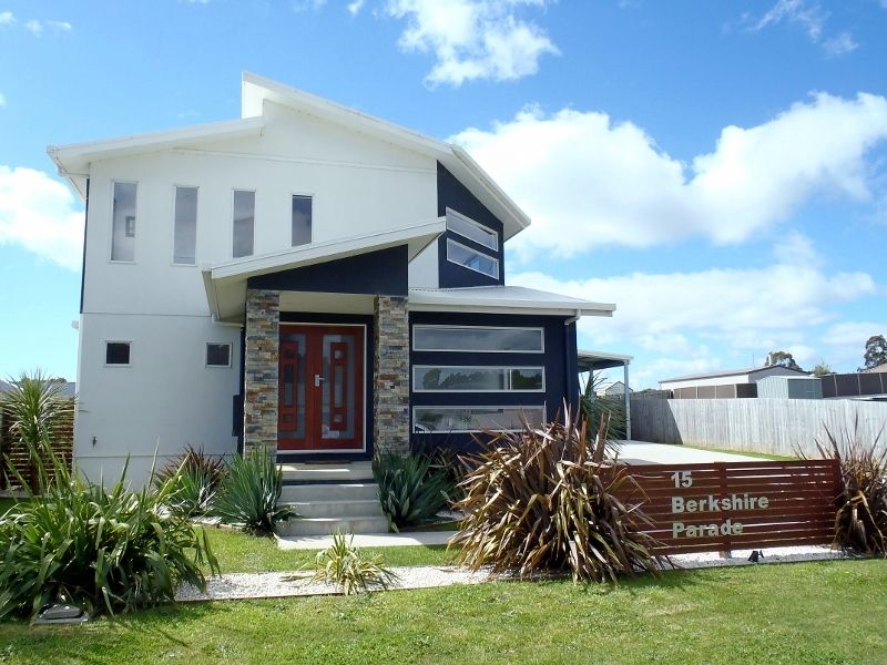 15 Berkshire Parade, PENGUIN TAS 7316
