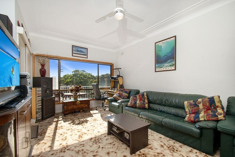 5 Wollybutt Road, ENGADINE, NSW 2233