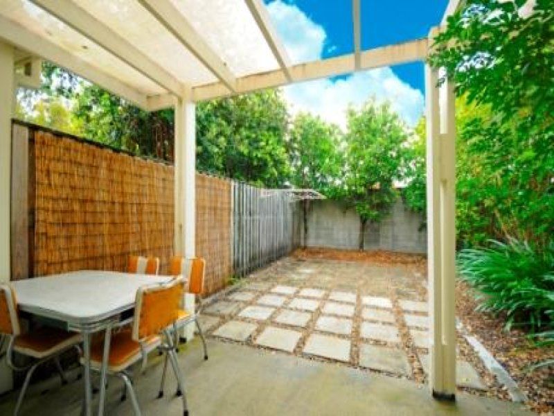 1 Falcon Way, TWEED HEADS SOUTH NSW 2486