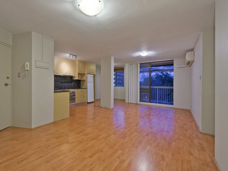 574 BOUNDARY Street, SPRING HILL, QLD 4000