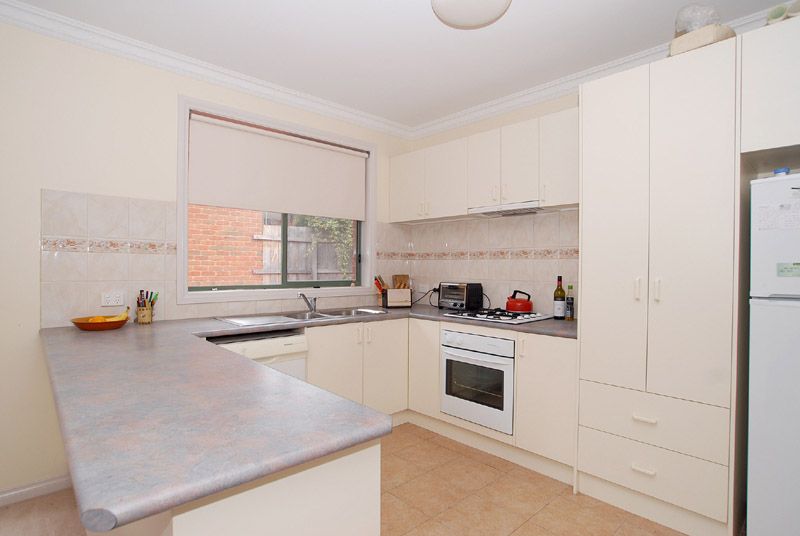 2/21 Bowen Street, FERNTREE GULLY, VIC 3156