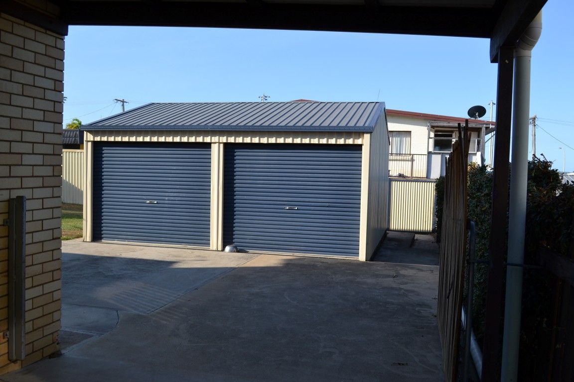 11 Campbell Street, CLINTON, QLD 4680