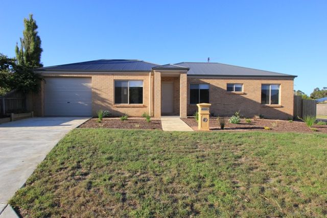 2 Acacia Close, COWES VIC 3922
