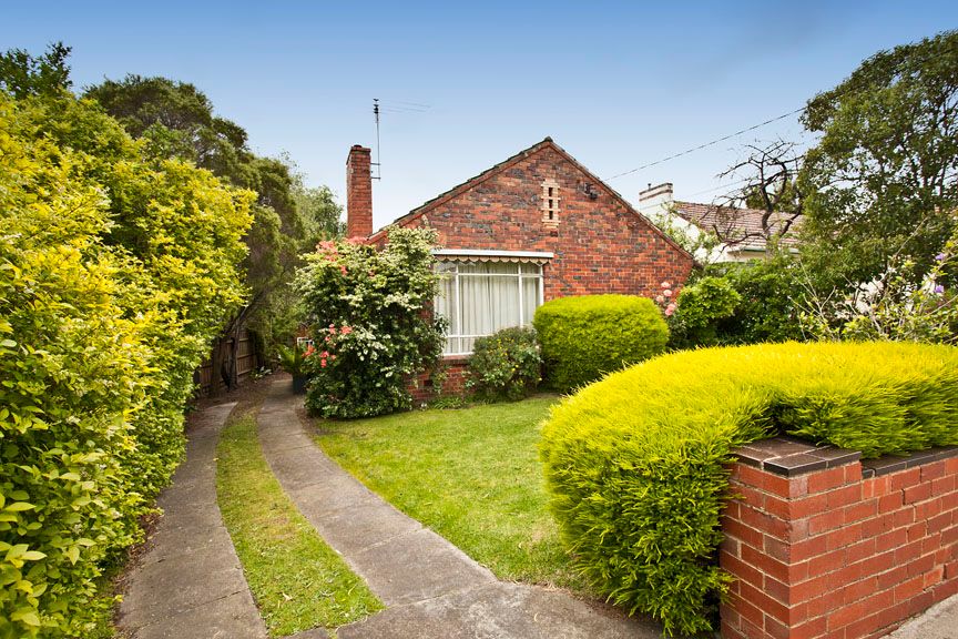 18 Gabriel Avenue, MALVERN EAST VIC 3145