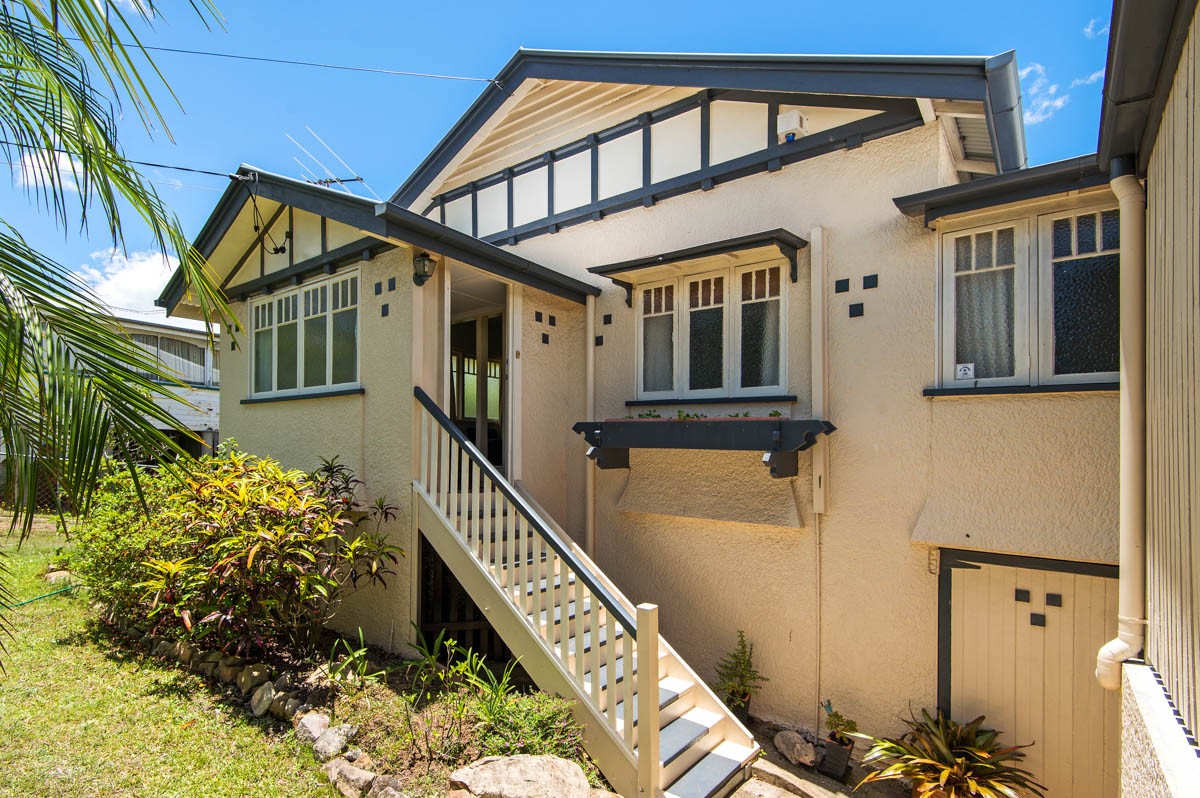 22 Contay Street, HOLLAND PARK, QLD 4121