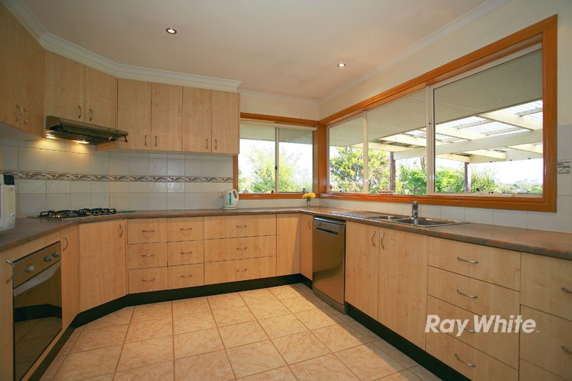 11 Prestwick Green, CRANBOURNE, VIC 3977