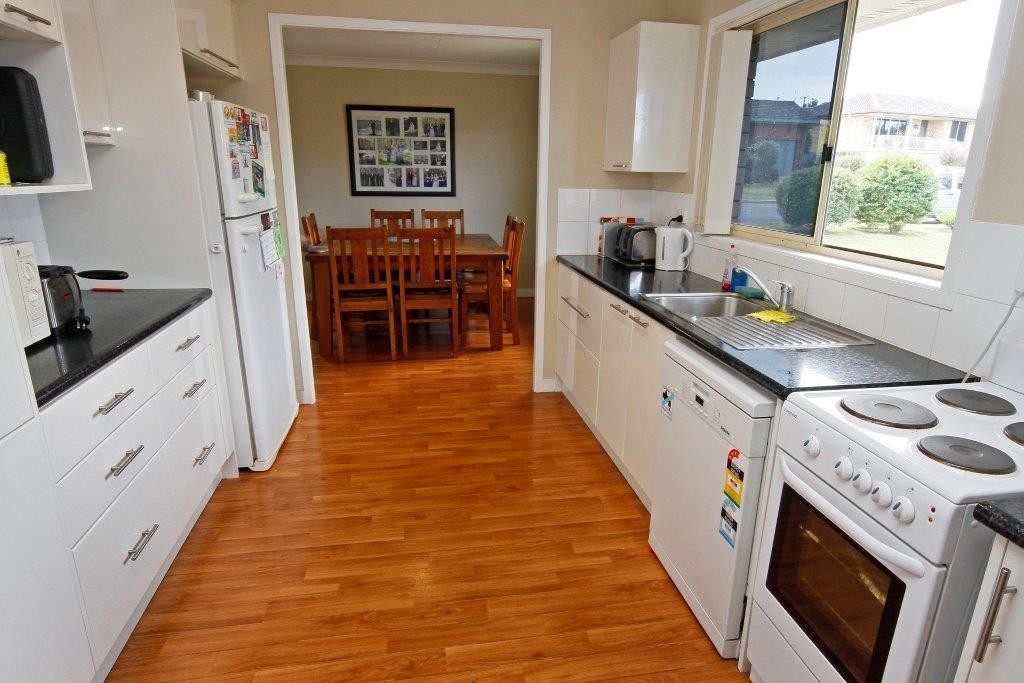 9 Wootton Crescent, TAREE, NSW 2430