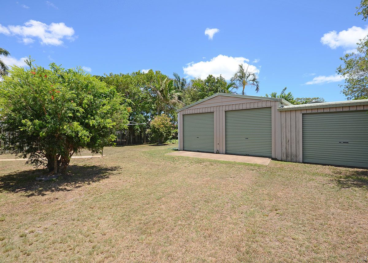 11 Pineapple Avenue, TORQUAY, QLD 4655