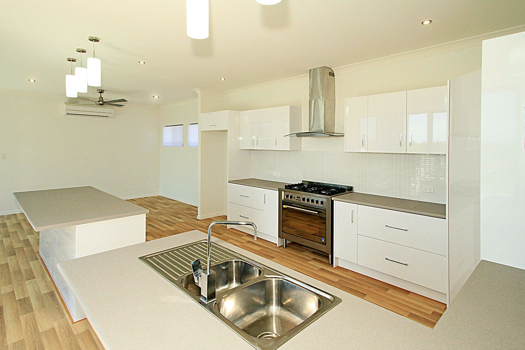 13 Eucalyptus Avenue, LAMMERMOOR, QLD 4703