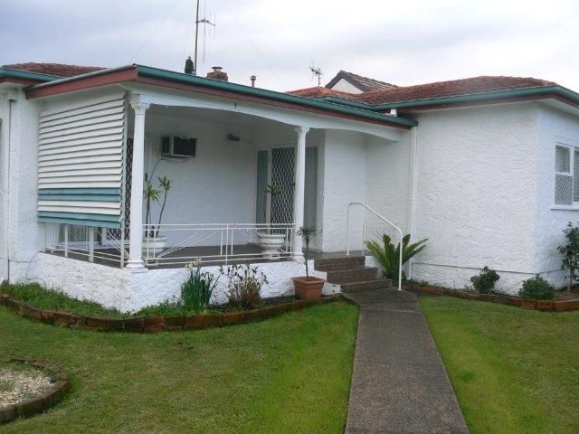 9 Edinburgh Drive, TAREE, NSW 2430