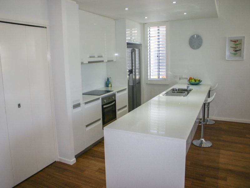 31 Loder Street, BIGGERA WATERS QLD 4216