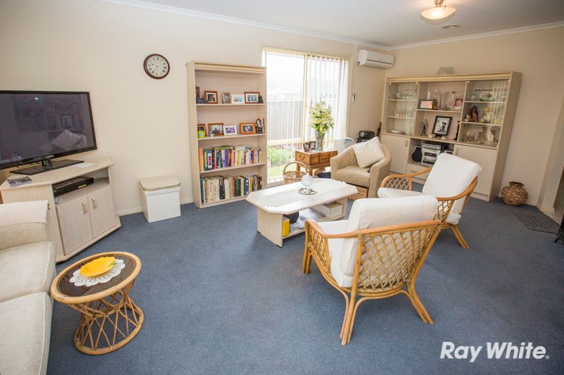 5 Riviera Drive, PAKENHAM, VIC 3810