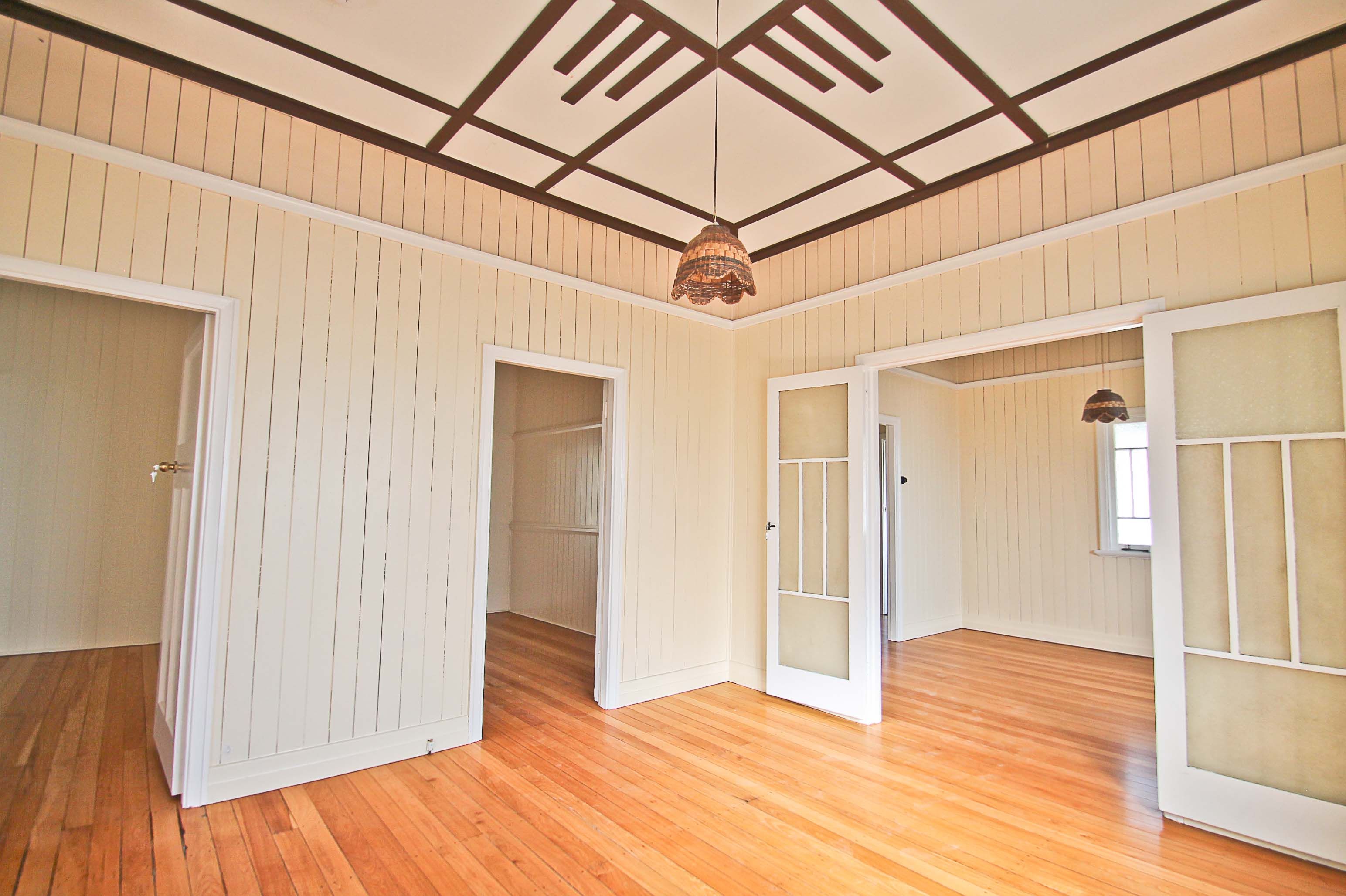 83 Brisbane Road, BUNDAMBA, QLD 4304