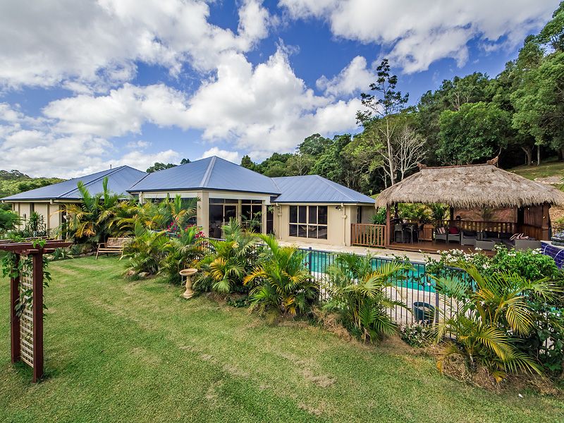 13 Des Quinlan Crescent, TALLEBUDGERA, QLD 4228