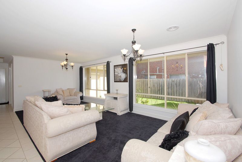 7 Helm Court, CARRUM DOWNS, VIC 3201