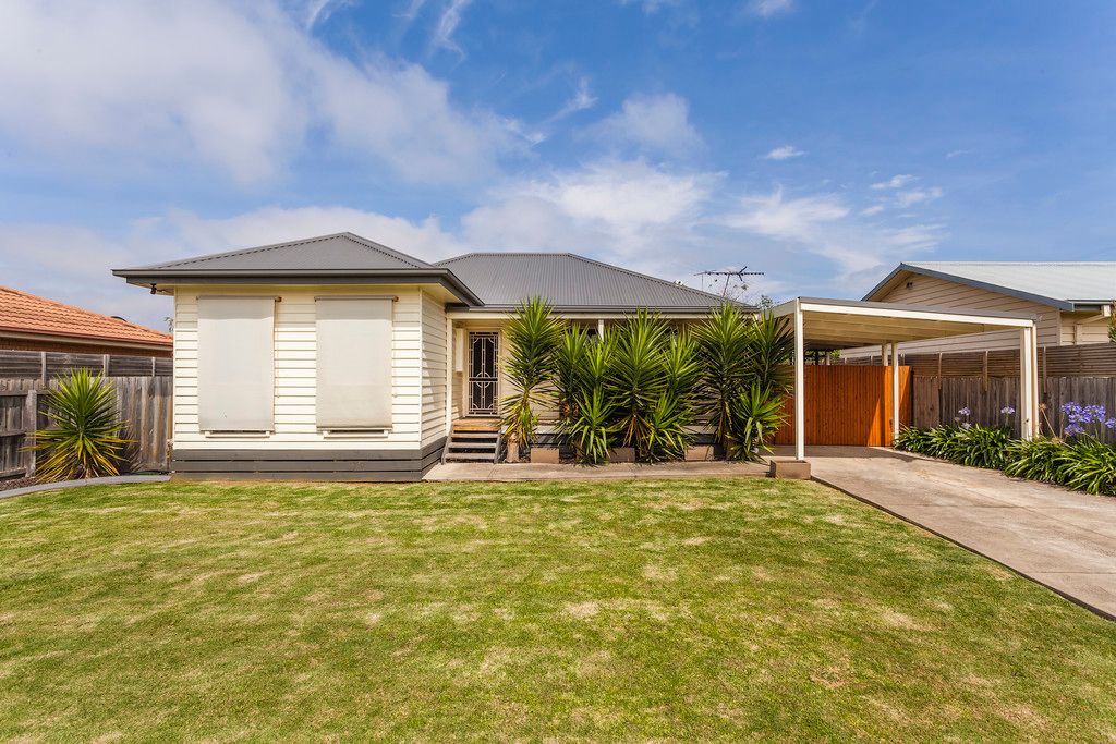 37 Laguna Place, GROVEDALE VIC 3216