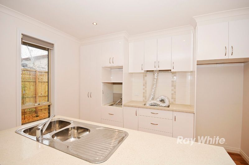 1/3 Pine Crescent, BORONIA, VIC 3155